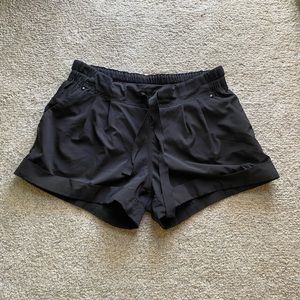 Lululemon Quick Dry Shorts Size 6